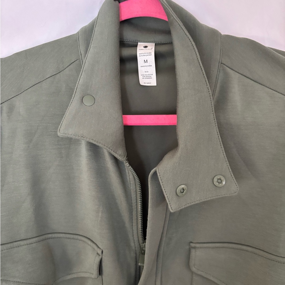 Yogalicious Sage Utility Jacket - Picture 5 of 9